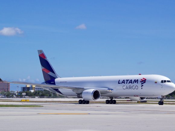 Aeroflap - LATAM Cargo grows and assumes domestic and international  leadership in Brazil